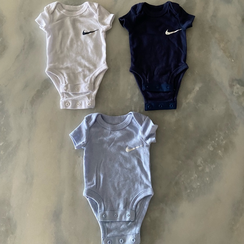 Nike Kids One Piece Set - White, Navy, Light Blue